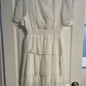 Flowy Lightweight Polkadot White Tiered Dress size Medium NWOT